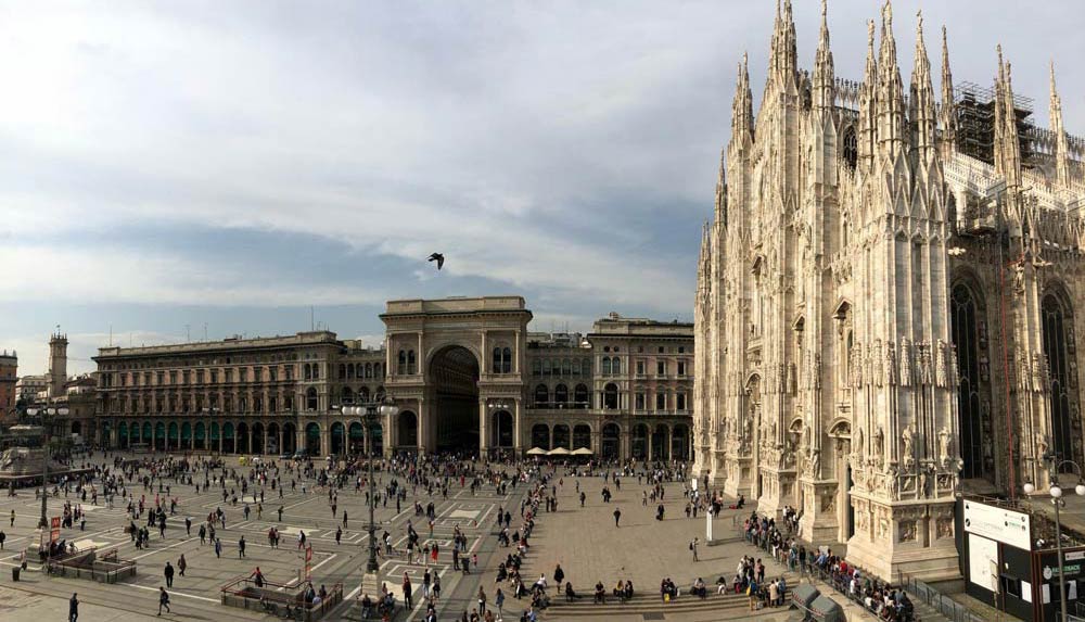 Milan’s main square (Piazza del Duomo)