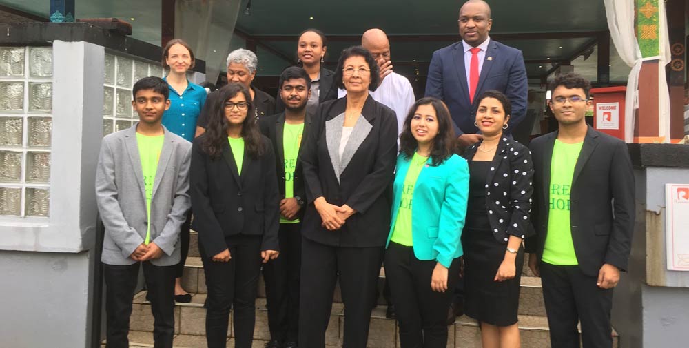 The Suriname cabinet ministers with Green Hope