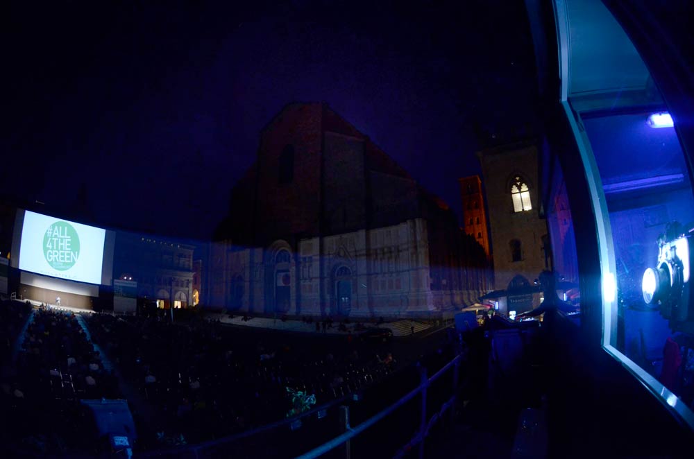 Racing Extinction projection at Piazza Maggiore, Bologna #All4TheGreen